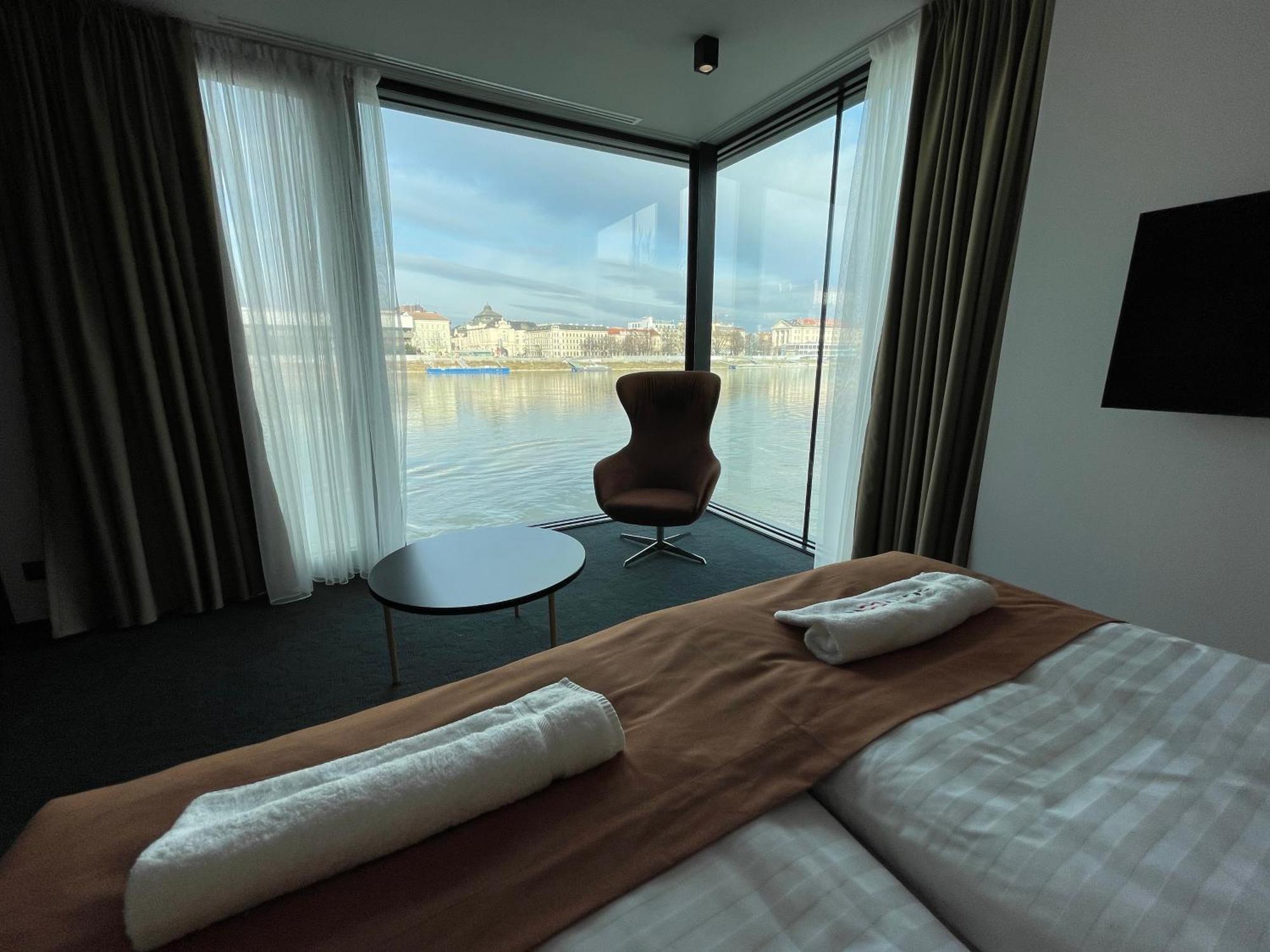 Ponton Rooms Братислава Екстериор снимка